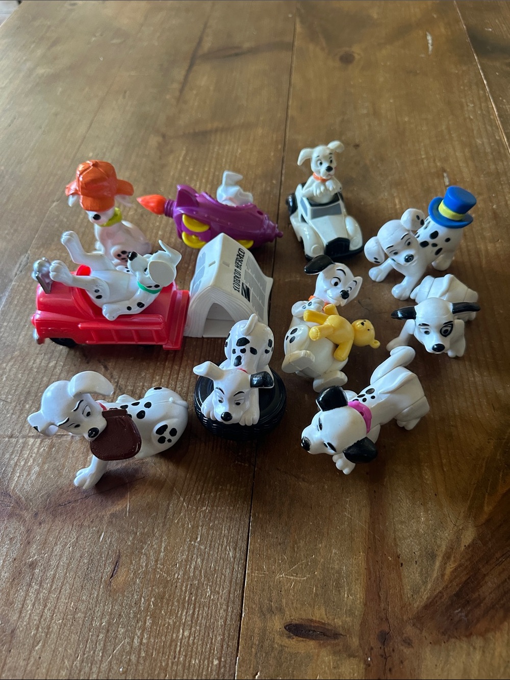 Lot of 11 Vintage DISNEY 101 Dalmatians Mini Figure White & Black